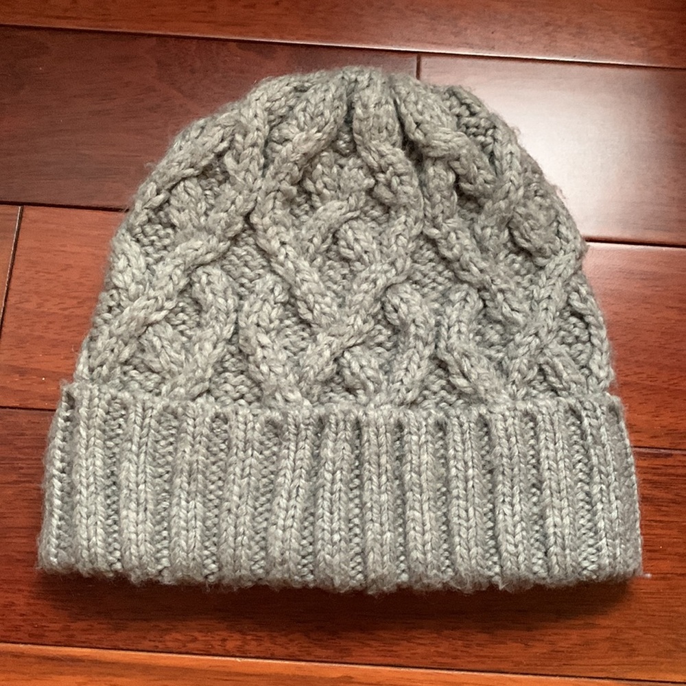 Ladies winter hat bundle - Picture 2 of 7